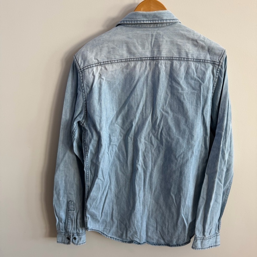 🩵 ZARA Man Denim Blue Button-Down Shirt – Size Medium - Picture 3 of 6